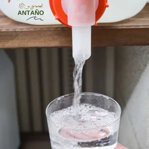 AGUA DESTILADA 0,50€ KG.