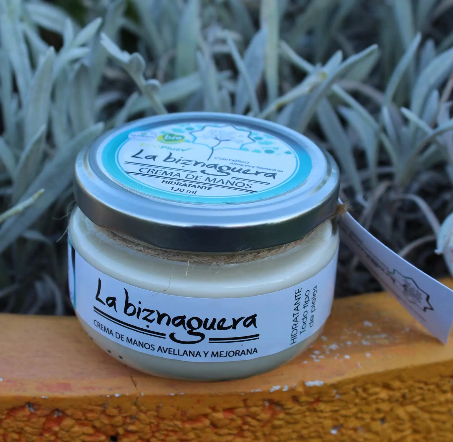 Crema de manos de avellana y mejorana - Imagen 3