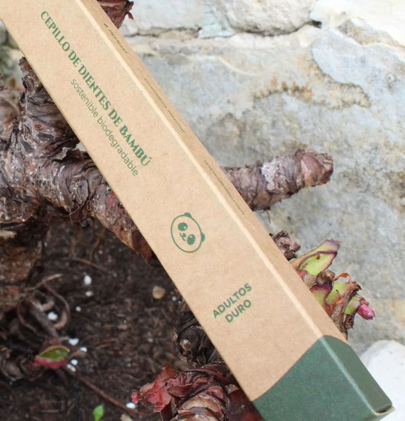 Cepillo de dientes de bambú DI OLEO - Imagen 4